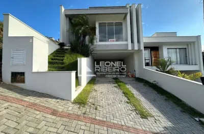 Casa sobrado com 3 dormitórios à venda no bairro das das capitais em timbó/sc.