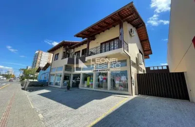 Casa á venda com 3 dormitórios no bairro capitais em timbó/sc
