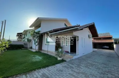 Casa á venda com 3 dormitórios no bairro das nações em timbó-sc