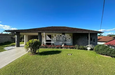 Casa à venda com 3 dormitórios no bairro araponguinhas em timbó/sc