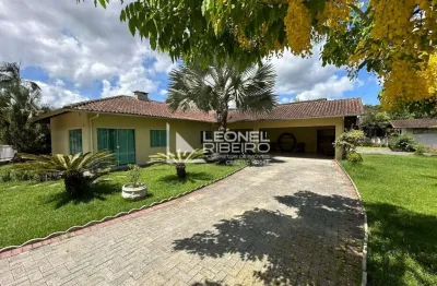 Casa à venda com 3 dormitórios no bairro quintino em timbó/sc