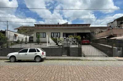 Casa à venda com 5 dormitórios no bairro imigrantes em timbó/sc