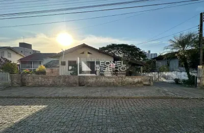 Casa com 7 dormitórios, 324,23m² à venda  no bairro imigrantes em timbó/sc