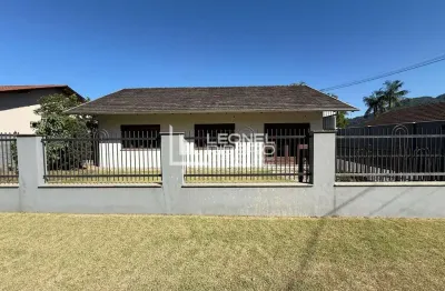 Casa com 3 dormitórios à venda, 250,76m² no bairro das capitais em timbó-sc