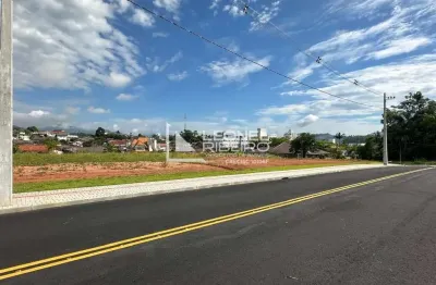Terreno com 324 m², à venda no bairro Das Capitais em Timbó-SC
