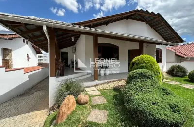 Casa com 3 dormitórios (1 suíte) à venda, 503,43 m² no bairro Das Capitais - Timbó/SC
