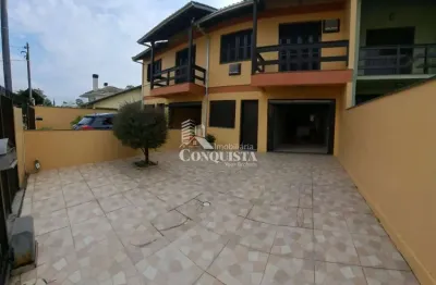 Casa com 3 quartos à venda na rua ângelo bonato, 102, ana rech, caxias do sul por r$ 660.000