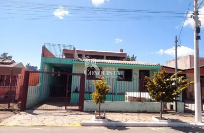 Casa com 2 quartos à venda na rua oscar hypolito denicol, 11, são victor cohab, caxias do sul por r$ 550.000