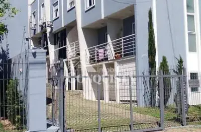 Casa com 2 quartos à venda na rua vittorio tatto, 173, ana rech, caxias do sul por r$ 260.000