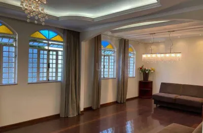 Casa com 4 quartos à venda na Rua Zilah Correa de Araújo, --, Ouro Preto, Belo Horizonte