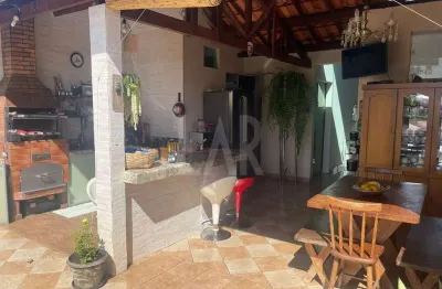 Casa para aluguel, 3 quartos, 1 suíte, 2 vagas, Santa Amélia - Belo Horizonte/MG