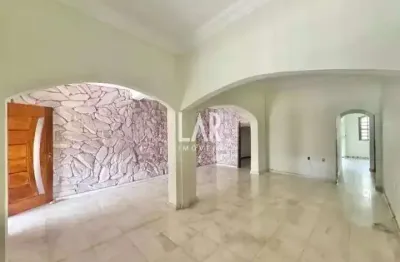 Casa para aluguel, 3 quartos, 1 suíte, 2 vagas, Floresta - Belo Horizonte/MG