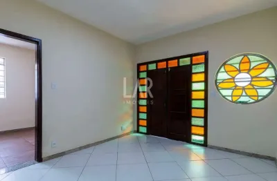 Casa para aluguel, 3 quartos, 1 suíte, 6 vagas, Santa Efigênia - Belo Horizonte/MG