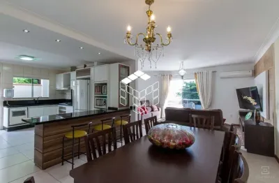 Casa com 7 quartos à venda na rua edison da silva jardim, 236, coloninha, florianópolis por r$ 1.100.000