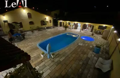 Casa com 7 quartos à venda no Jacaroá, Maricá 