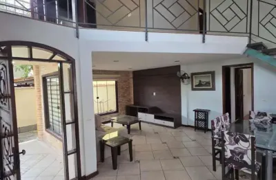 Casa com 3 quartos para alugar na Rua Pablo Picasso, 255, Pendotiba, Niterói