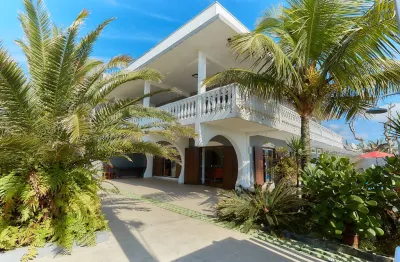 Casa com 4 quartos à venda na Avenida Beira Mar, 801, Balneário Flamingo, Matinhos