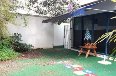 Casa com 4 quartos para alugar na Vila Tramontano, São Paulo 