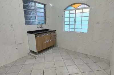 Casa com 2 quartos para alugar no Jardim Maria Rosa, Taboão da Serra 