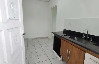 Casa com 1 quarto para alugar no Jardim Ester, São Paulo 