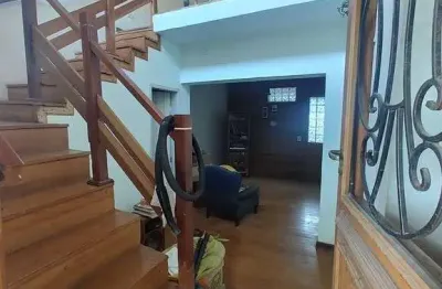 Casa com 3 quartos para alugar no Jardim Maria Rosa, Taboão da Serra 