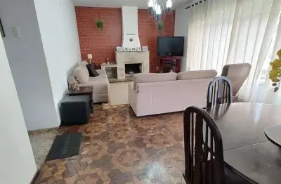 Casa com 3 quartos à venda no Jardim Londrina, São Paulo 