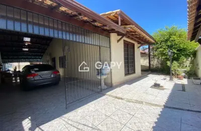 Casa linear com edícula no maravista/itaipu – por r$: 699.000,00