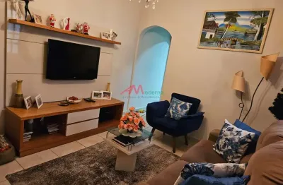 Excelente casa em uma rua tranquila no bairro pauliceia. possui 3 dormitórios , 1 banheiro social, sala de estar, sala de jantar, cozinha ampla com armários planejados, 1 ótima área de serviço, espaço