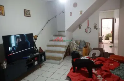 Procurando sobrado? achou ! sobrado no bairro pauliceia em são bernardo do campo, 2 amplos dormitórios, banheiro com box de vidro, cozinha grande, lavanderia coberta e pequeno quintal. garagem coberta