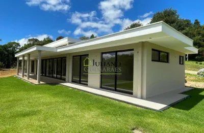 Casa ampla com 250m2 à venda em condomínio fechado - rancho queimado/sc