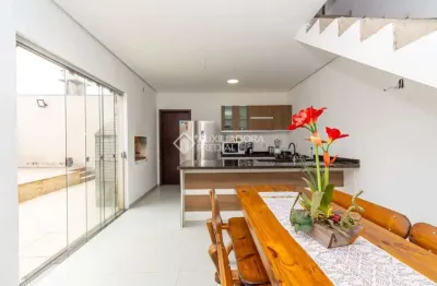 Casa com 3 quartos à venda na bonsucesso, 863, parque da matriz, cachoeirinha, 100 m2 por r$ 439.990