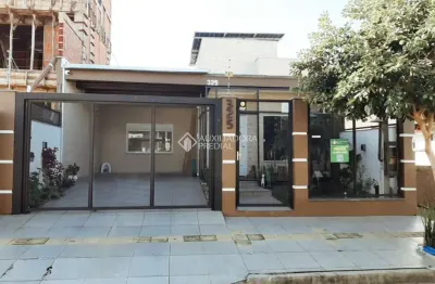 Casa com 2 quartos à venda na rua dos hibiscos, 325, parque da matriz, gravataí, 109 m2 por r$ 699.000