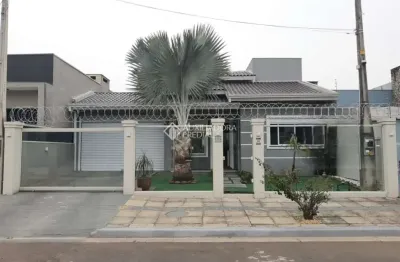 Casa com 2 quartos à venda na rua das magnólias, 36, parque da matriz, gravataí, 131 m2 por r$ 680.000