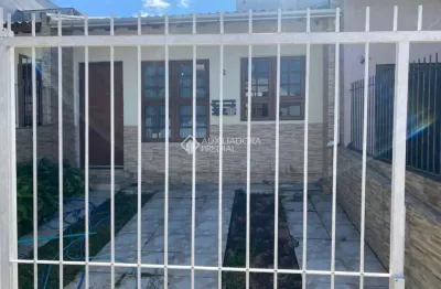 Casa com 2 quartos à venda na rua emília gaúna bochehin, 502, parque da matriz, cachoeirinha, 63 m2 por r$ 280.000