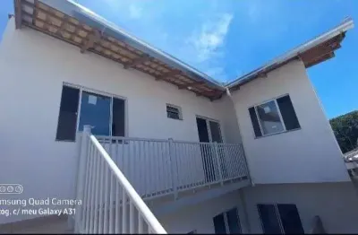Casa com 2 quartos para alugar na rua ponta de sagres, 156, quinta dos açorianos, barra velha por r$ 1.500