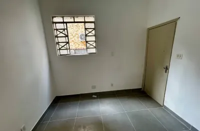 Apartamento terreo de 2 dormitórios no boa vista para reforma 210mil
