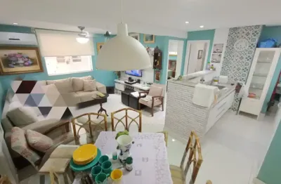 Apartamento de 1 dormitório todo reformado frente a praia do embaré