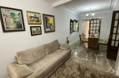 Sobrado de 3 dormitórios 200m2 com piscina e churrasqueira  no boqueirão