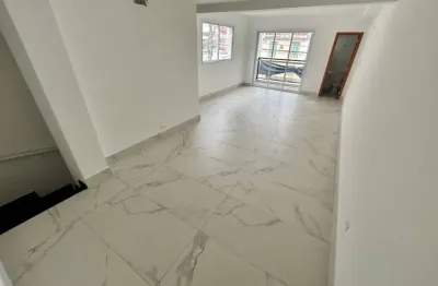 Casa de 3 dormitórios com piscina e churrasqueira no embare 150m²