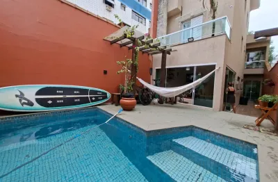 Sobrado de 4 dormitórios 180m² com piscina e churrasqueira na aparecida