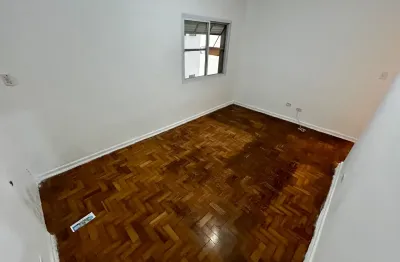 Apartamento de 1 dormitório 55m² na quadra da praia no jose menino 330mil
