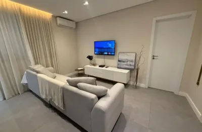 Apartamento de 1 dormitório 55m² na quadra da praia porteira fechada