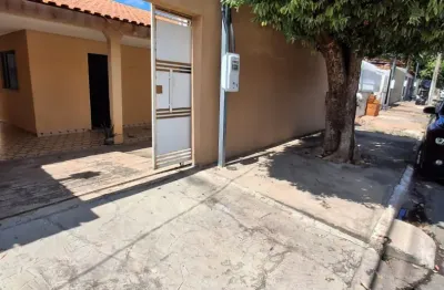 Casa com 2 quartos para alugar na Rua Oitenta, Morada da Serra, Cuiabá