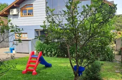 Casa com 3 quartos à venda na jahyr da silva veiga, 270, centro, canela, 300 m2 por r$ 2.170.000
