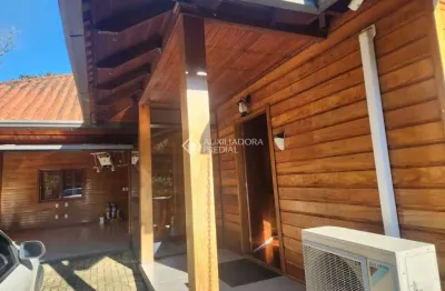 Casa com 2 quartos à venda na ary boeira lucena, 14, alpes verdes, canela, 142 m2 por r$ 1.350.000