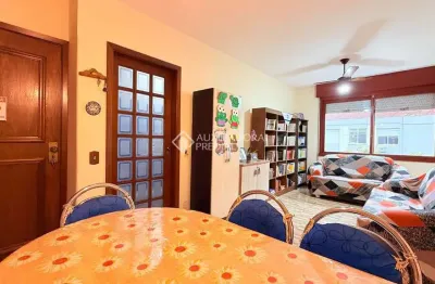 Apartamento com 3 quartos à venda na avenida benno mentz, 13, vila ipiranga, porto alegre, 80 m2 por r$ 340.000