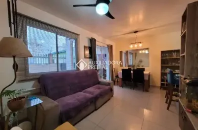 Apartamento com 3 quartos à venda na avenida josé aloísio filho, 411, humaitá, porto alegre, 70 m2 por r$ 320.000