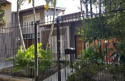 Casa com 4 quartos à venda na rua vital brasil, 160, jardim itu sabará, porto alegre, 174 m2 por r$ 912.000