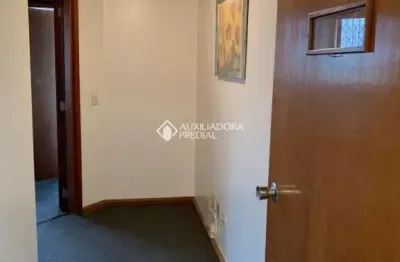 Sala comercial à venda na avenida taquara, 198, petrópolis, porto alegre, 35 m2 por r$ 215.000