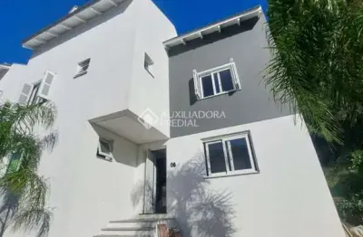 Casa em condomínio fechado com 3 quartos à venda na rua manuele cristiane gonçalves, 79, vila nova, porto alegre, 240 m2 por r$ 519.000